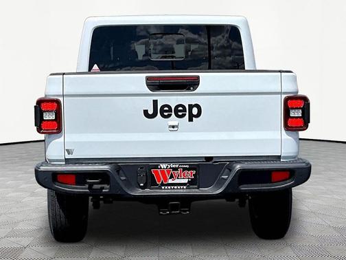 Bright White Clearcoat 2026 Jeep Gladiator Sport S
