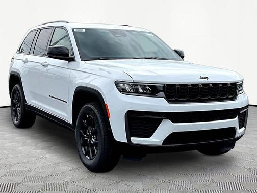 Bright White Clearcoat 2026 Jeep Grand Cherokee Altitude