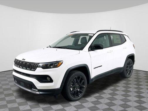 Bright White Clearcoat 2026 Jeep Compass Latitude