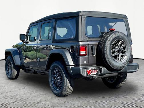Granite Crystal Metallic Clearcoat 2026 Jeep Wrangler Sport