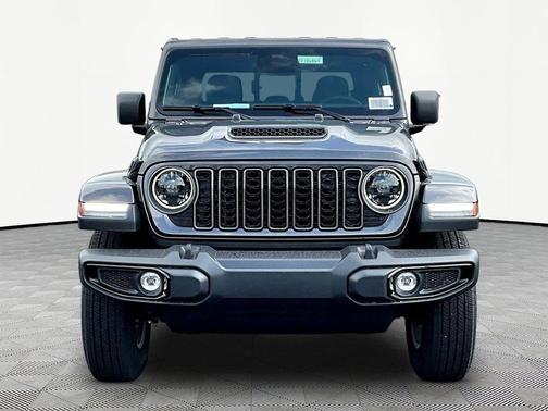 Granite Crystal Metallic Clearcoat 2026 Jeep Gladiator Sport S