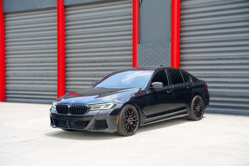 Black Sapphire Metallic 2021 BMW M550 i xDrive
