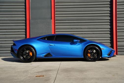 2020 Lamborghini Huracan EVO Base