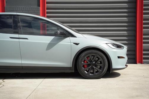 2023 Tesla Model X Plaid