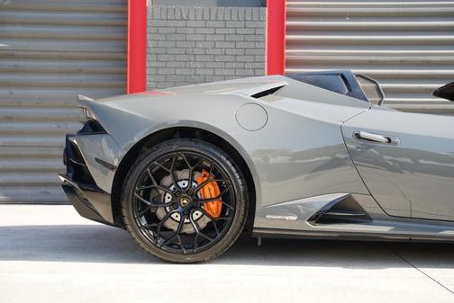 2021 Lamborghini Huracan EVO Base