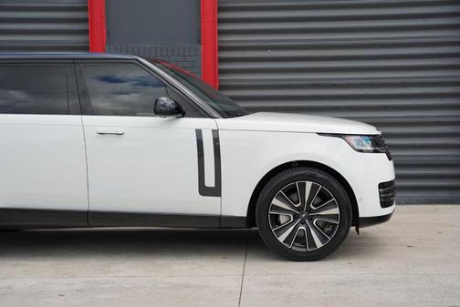 Fuji White 2023 Land Rover Range Rover P530 SE