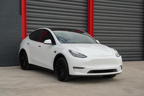 2023 Tesla Model Y Long Range