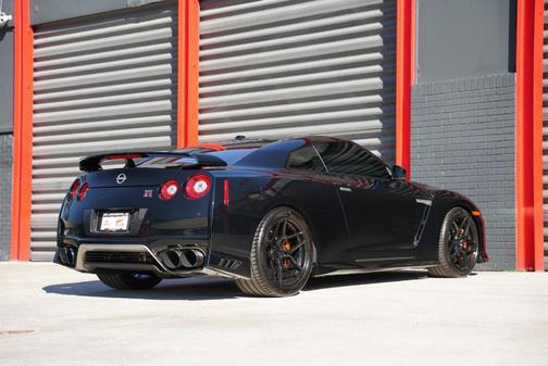 2023 Nissan GT-R Premium