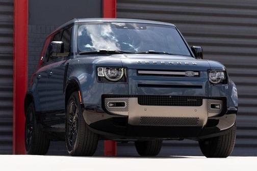 2022 Land Rover Defender 110 X-Dynamic SE