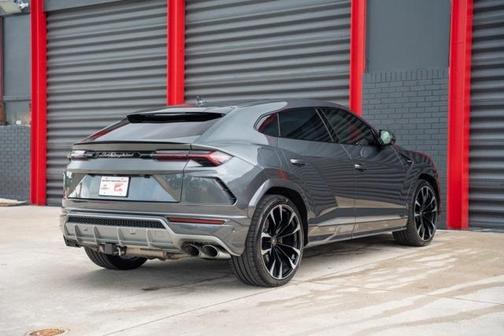 2019 Lamborghini Urus Base