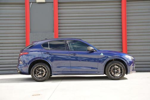 2019 Alfa Romeo Stelvio Quadrifoglio