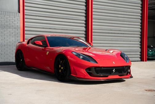 2018 Ferrari 812 Superfast Base