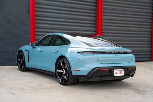 2022 Porsche Taycan Base