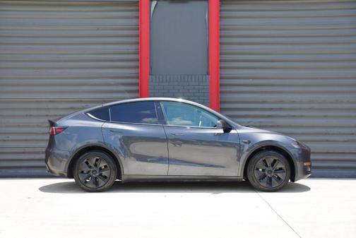 Blue 2024 Tesla Model Y Standard Range