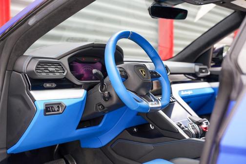 2020 Lamborghini Urus Base