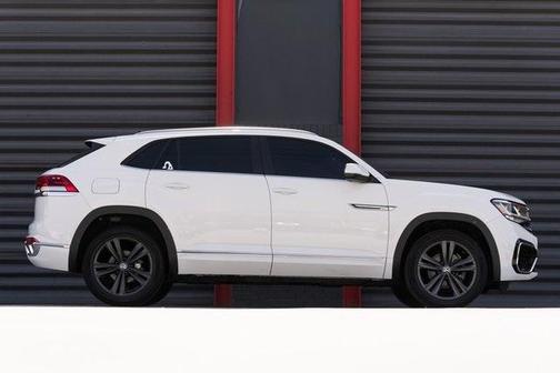 2021 Volkswagen Atlas Cross Sport 3.6L V6 SE w/Technology R-Line