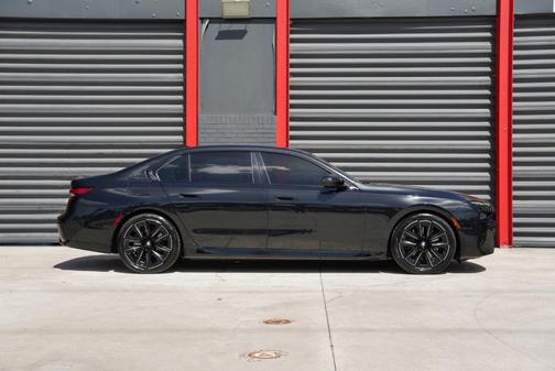 Black Sapphire Metallic 2023 BMW 740 i