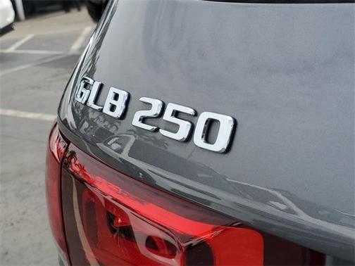 2022 Mercedes-Benz GLB 250 Base