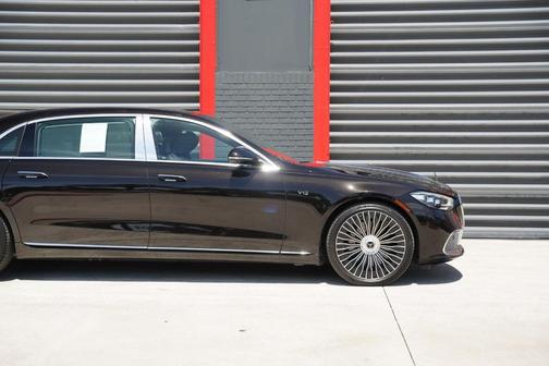 Onyx Black Metallic 2024 Mercedes-Benz Maybach S 680 Base 4MATIC
