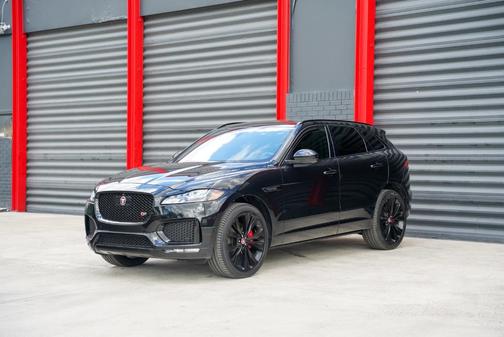 2019 Jaguar F-PACE S