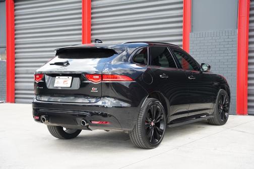 2019 Jaguar F-PACE S