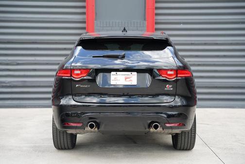 2019 Jaguar F-PACE S
