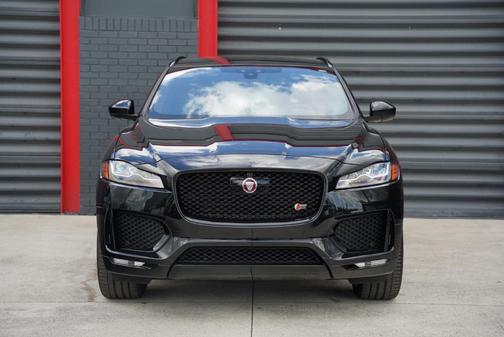 2019 Jaguar F-PACE S