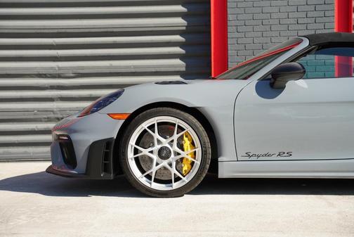 2024 Porsche 718 Spyder RS