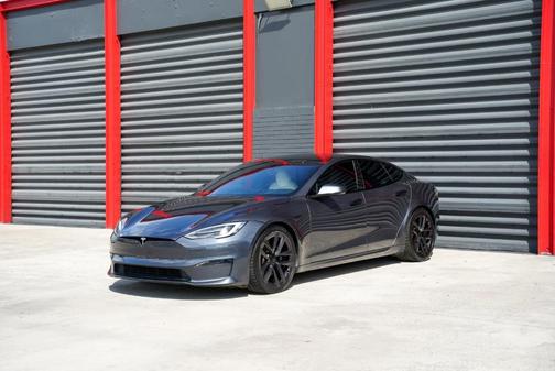 2022 Tesla Model S Plaid
