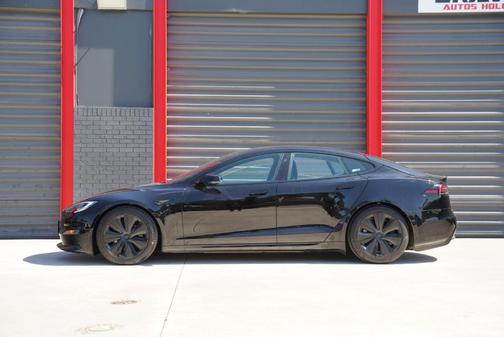 2022 Tesla Model S Base