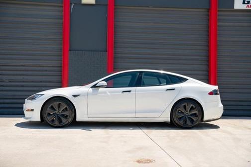 2022 Tesla Model S Base