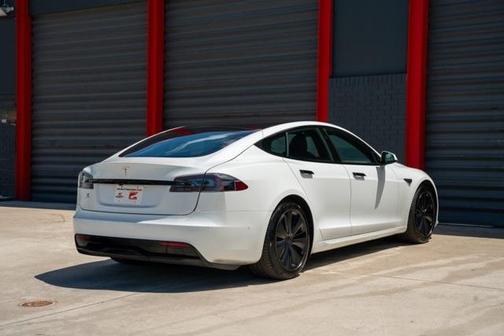 2022 Tesla Model S Base