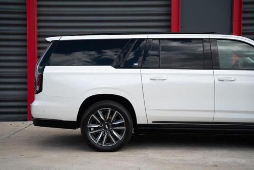 2022 Cadillac Escalade ESV Sport Platinum