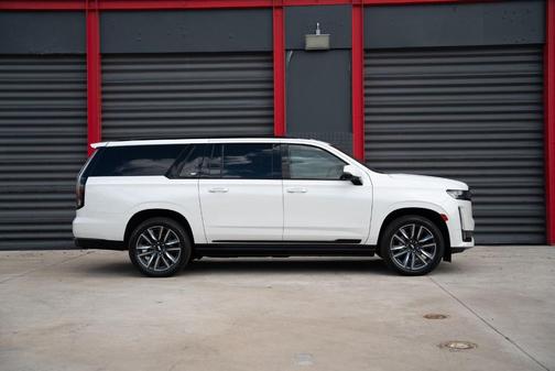 2022 Cadillac Escalade ESV Sport Platinum