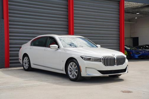 2020 BMW 740 i
