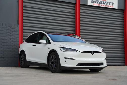 2022 Tesla Model X Base