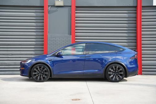 2023 Tesla Model X Standard Range
