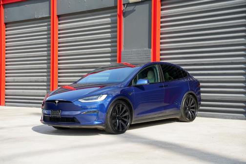 2023 Tesla Model X Standard Range