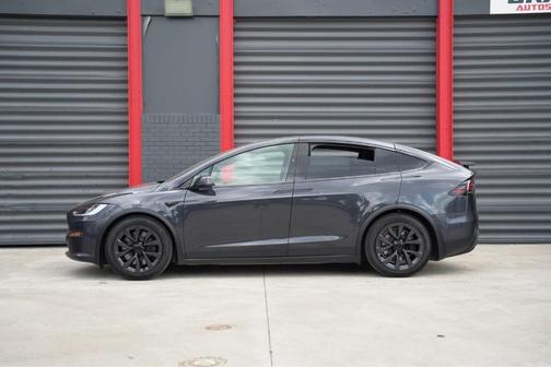 2024 Tesla Model X Base