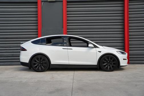 2023 Tesla Model X Standard Range