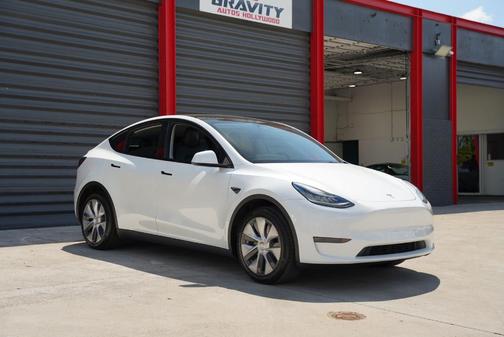 White 2023 Tesla Model Y Long Range