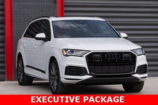 2022 Audi Q7 45 Premium Plus