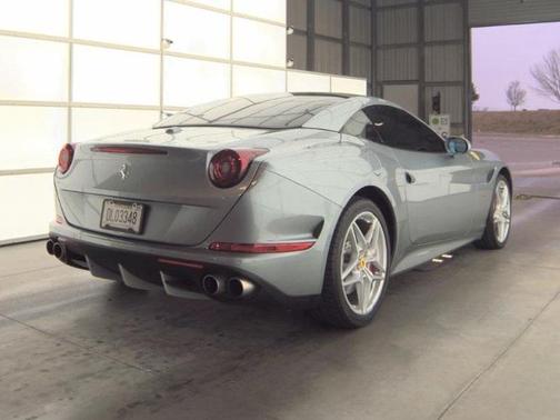 2016 Ferrari California T