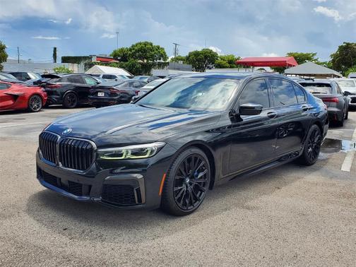 2021 BMW 740 i