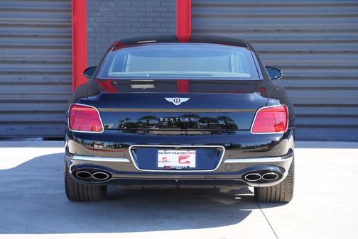 2022 Bentley Flying Spur V8