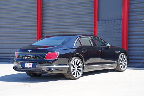 2022 Bentley Flying Spur V8
