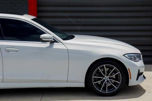 2021 BMW 330 i