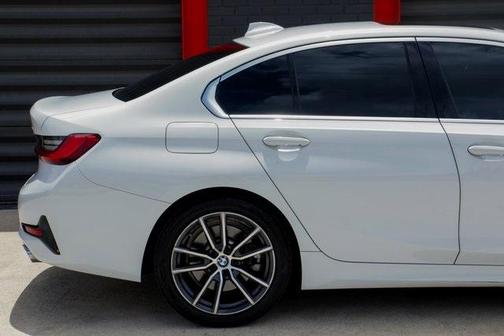 2021 BMW 330 i
