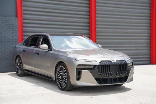 Gray Metallic 2025 BMW 760 760i xDrive