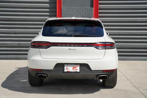 2021 Porsche Macan Base
